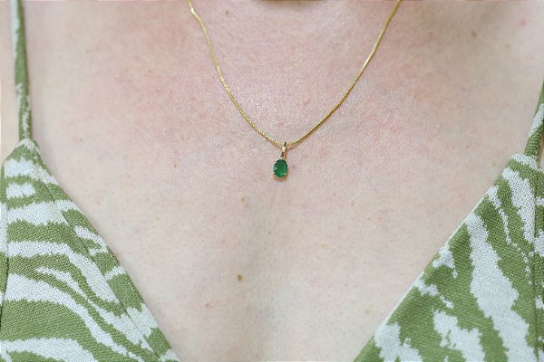 Pingente em ouro 18k com esmeralda natural