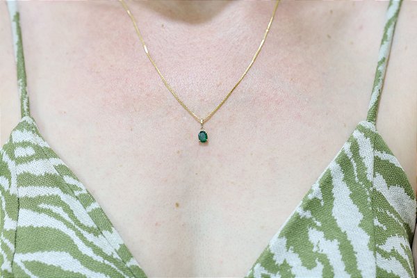 Pingente em ouro 18k com esmeralda natural
