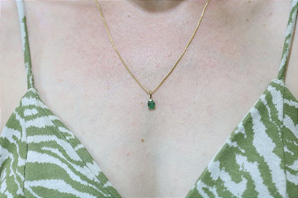 Pingente em ouro 18k com esmeralda natural