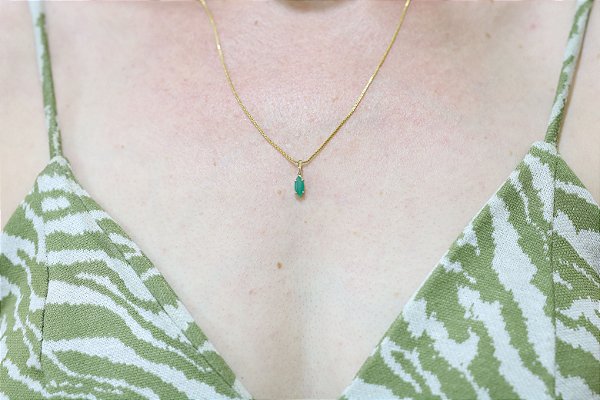 Pingente em ouro 18k com esmeralda natural