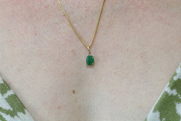 Pingente em ouro 18k com esmeralda natural