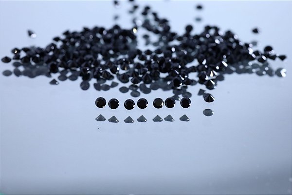 Espinelio Negro 2.8mm lote 26cts