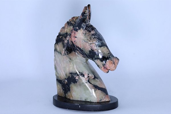 Cavlo em Esmeralda com 515g ALT 13cm