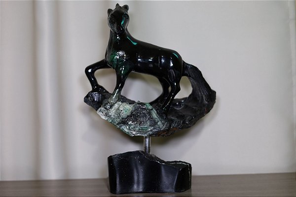 Cavalo em Biotita com Esmeralda Alt 33cm 5.4kg