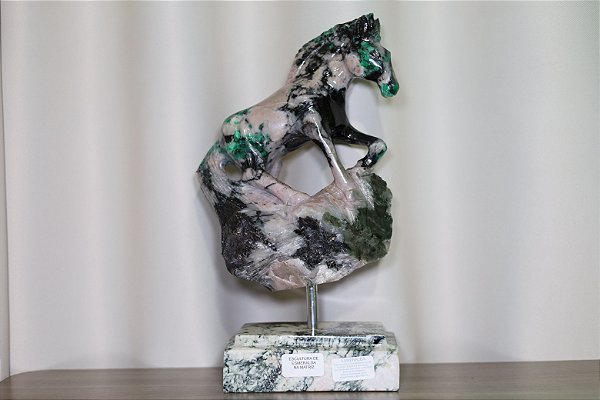 Cavalo em Esmeralda base Giratoria Alt 36cm 5.3kg