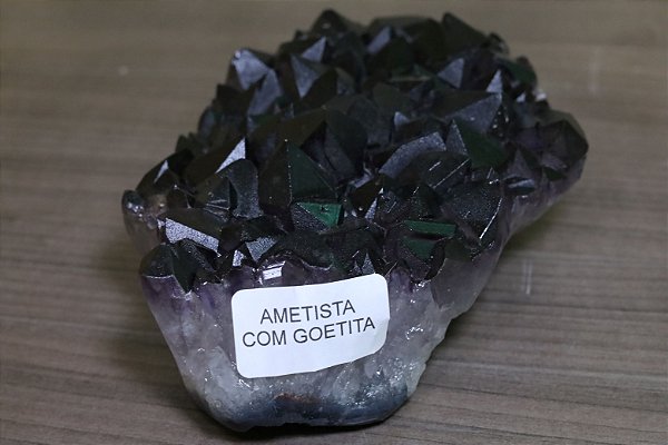 Ametista com Goetita 1.3kg Lar 17cm