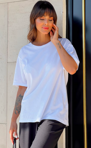 T-SHIRT ESTONADA LISA BRANCA