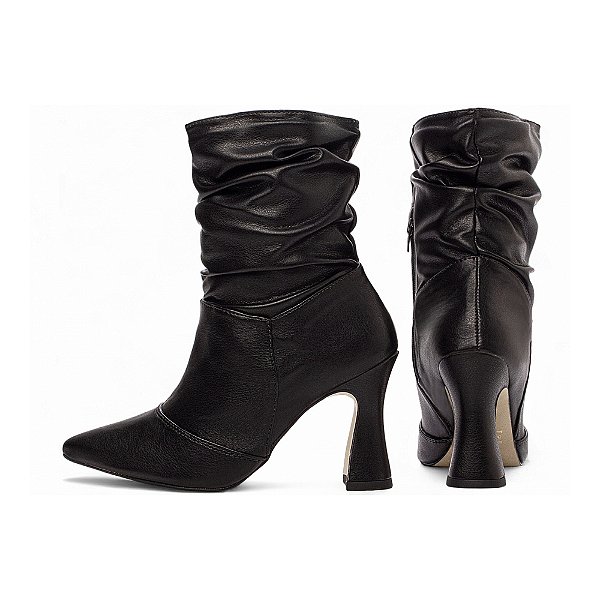 Bota Bico Fino Cano Médio