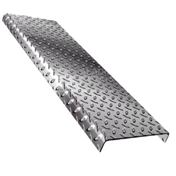 Degrau Metálico Antiderrapante em Aço Retos