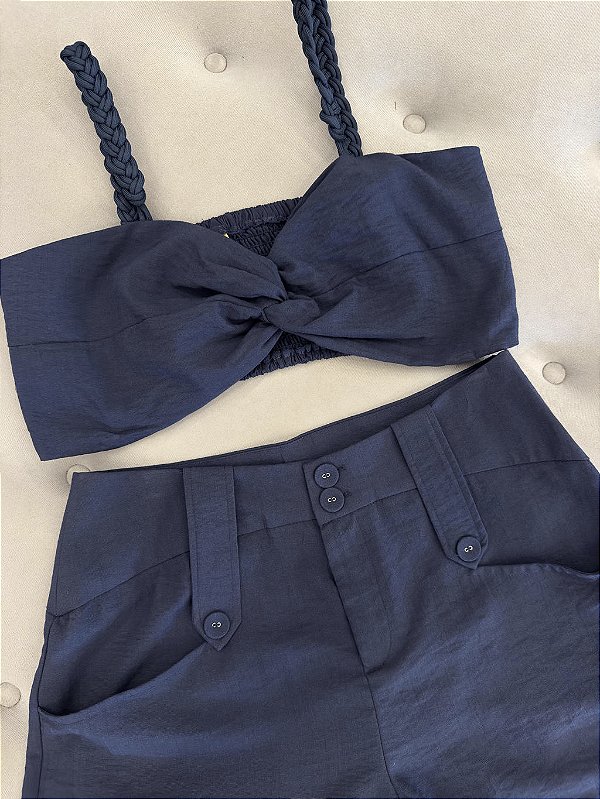 Conjunto Cropped e Shorts
