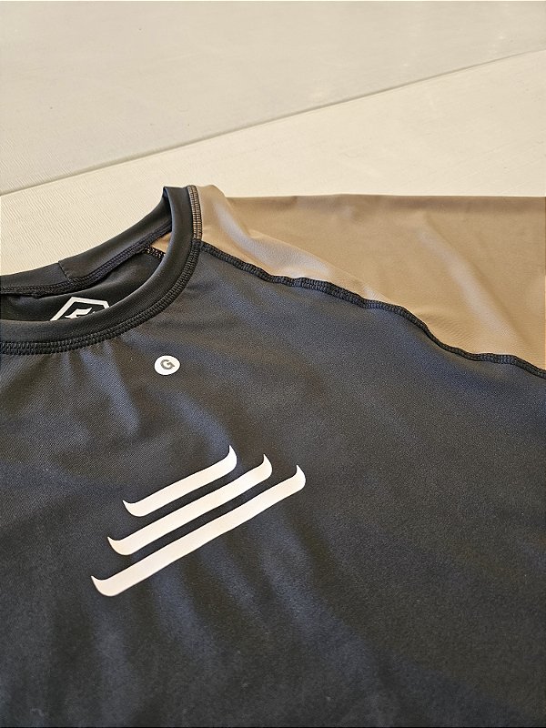 Rashguard Minimalista Marrom