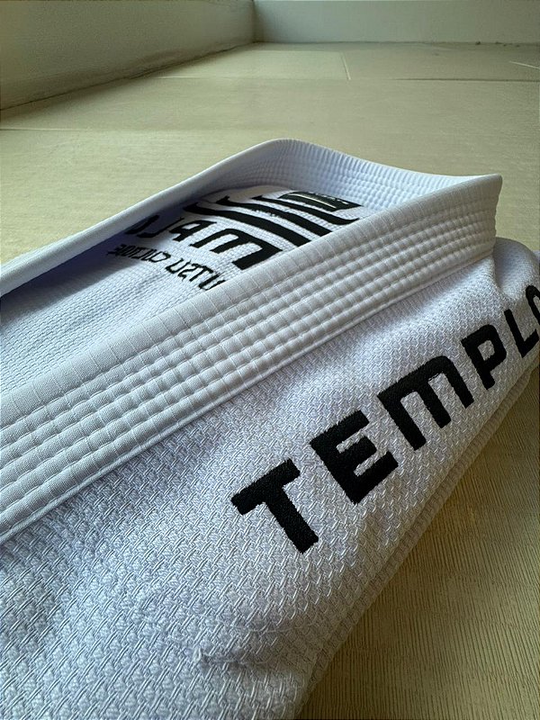 Kimono Templo Bordado Branco