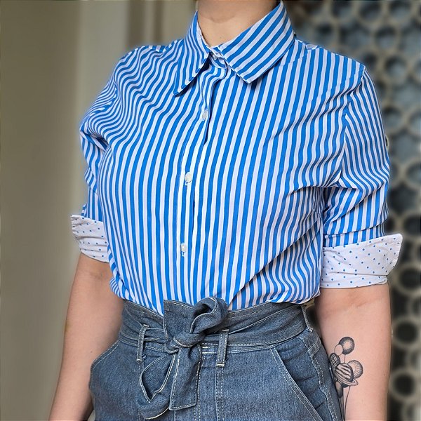 Camisa azul listrada M