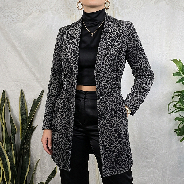 Sobretudo animal print aveludado P