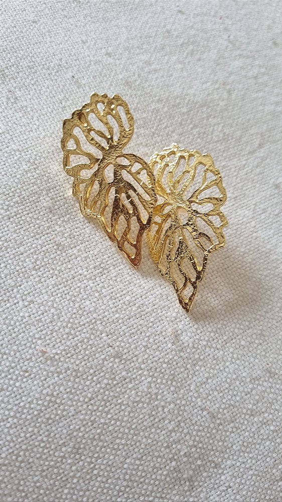 Brinco Folha Vazado Dourado