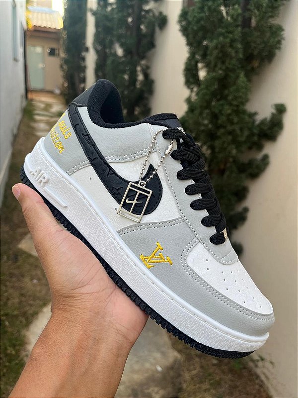 Nike Air Force LV