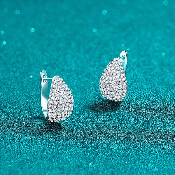 Brinco Gota em Moissanite
