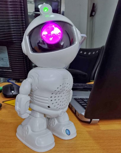 Robot projector light