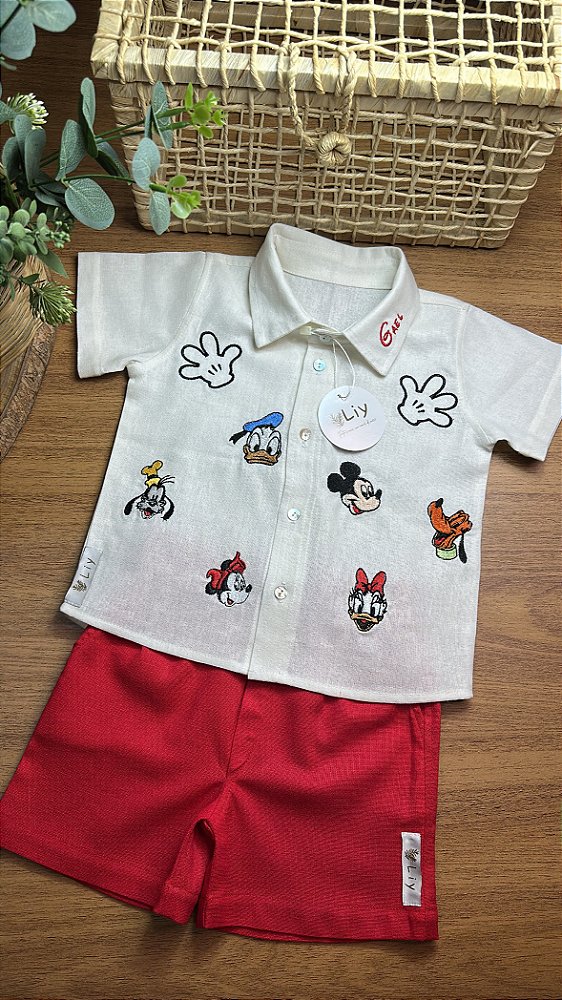 Conjunto Infantil Camisa Bordada com personagens da turma do Mickey + Shorts