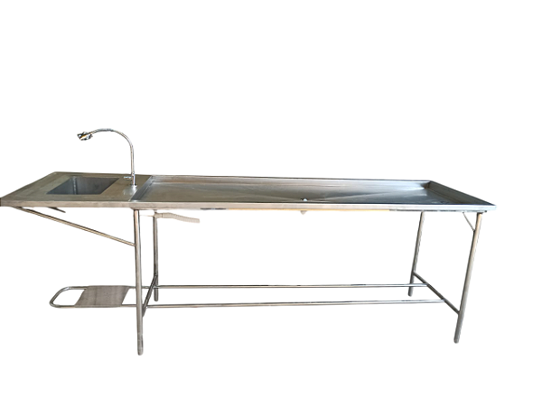 Mesa para Necropsia com Pia e Cuba