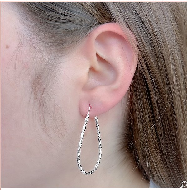 BRINCO PRATA ARGOLA GOTA FIO TORCIDO 4,3MM