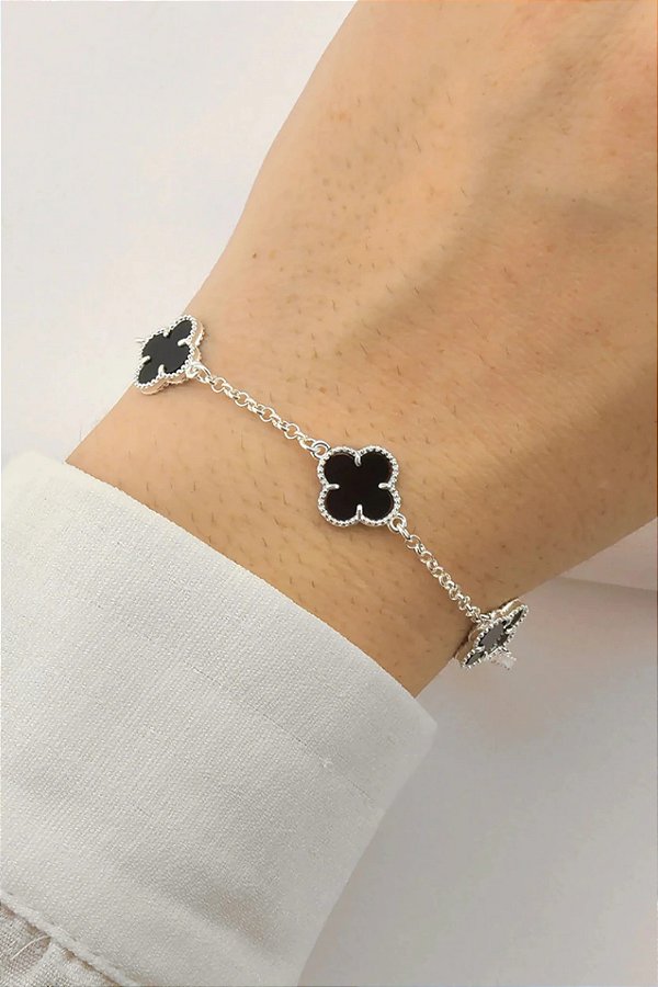 Pulseira Trevo Preto – Banhada a Ródio Branco