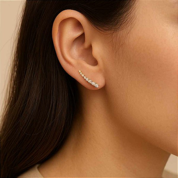 Brinco Ear Cuff Cravejado de Zircônias