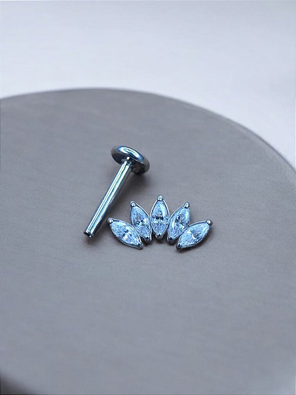 Cluster Marquise Cristal Titânio