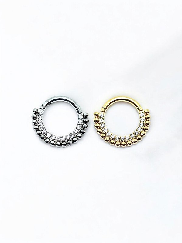 Argola Frontal Cravejado de Zircônias e Esferas Titânio