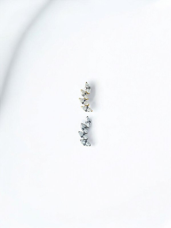 Labret Cluster Navete 4 Zircônias Titânio