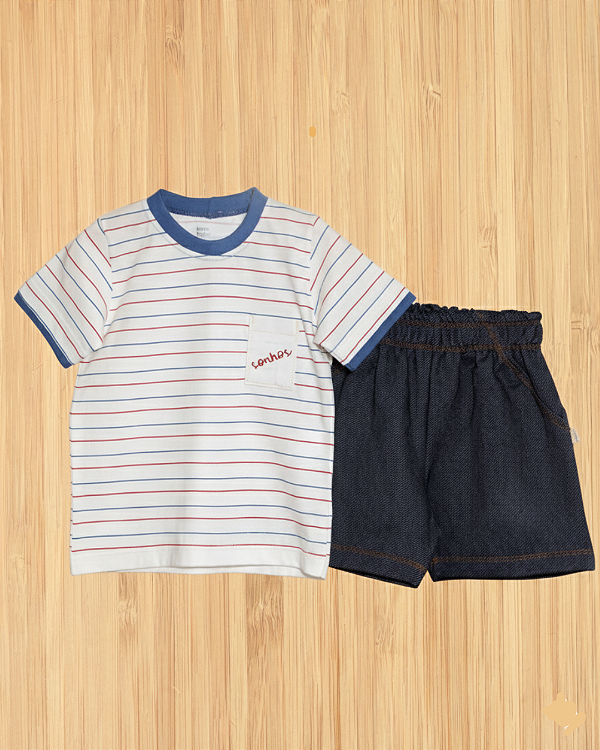 Conjunto Bolso Sonhos - Camiseta Off White com Bermuda Jeans