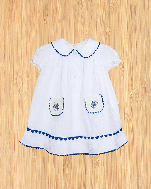 Vestido de Anaruga Branco com Bordado Floral e Bolso