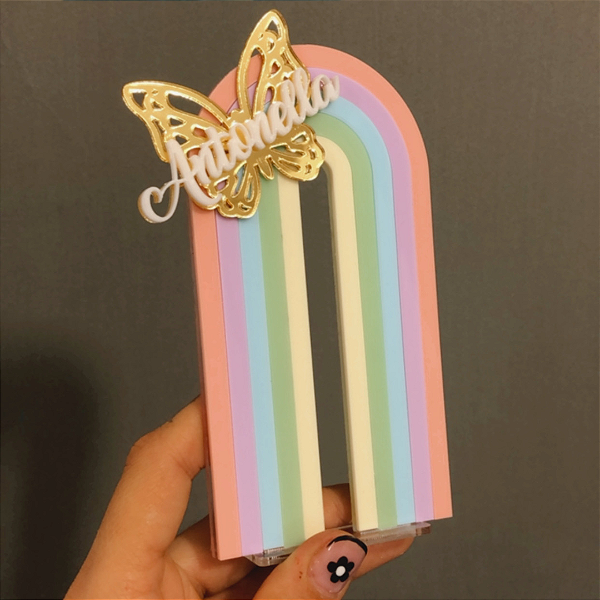 Cenário Arco Íris com Nome - Jardim - 13cm - 1 unidade