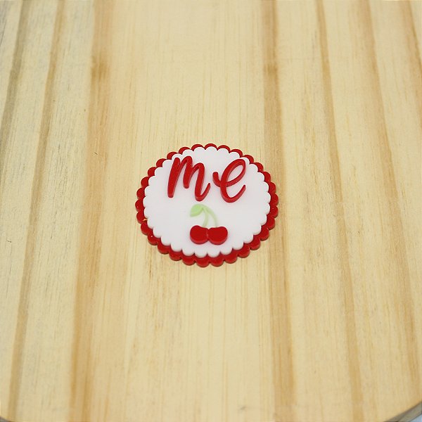 Tag Escalopada com Inicial - Cerejinha - 5cm - 1 unidade