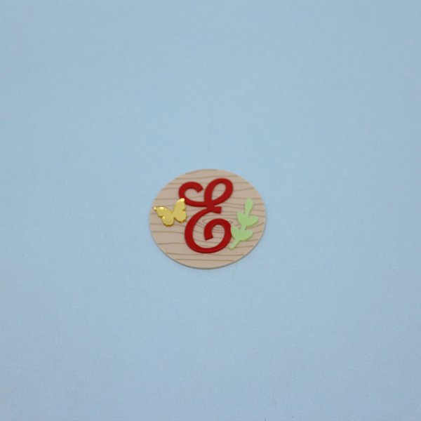 Tag com inicial - Branca de Neve - 5,3cm - 1 unidade