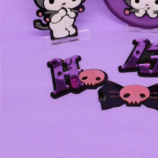 Aplique Inicial duplo com caveira - Kuromi - 6cm - 1 unidade