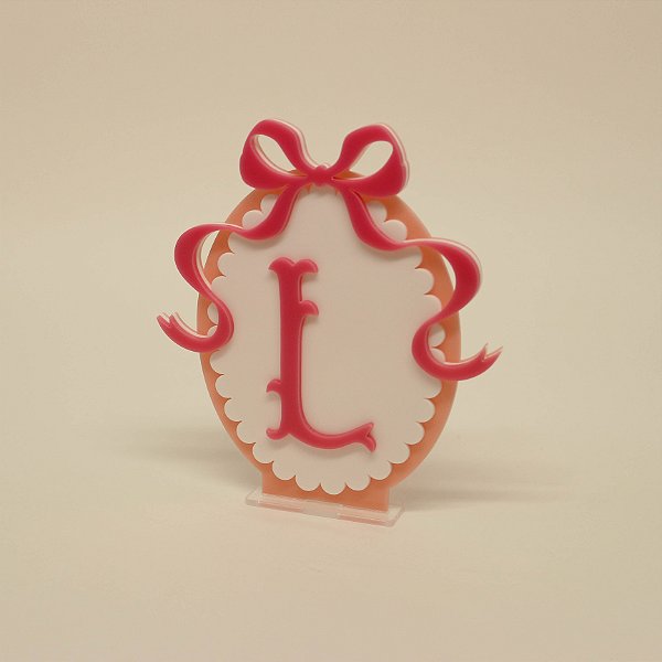 Cenário Brasão com Inicial - Laços - 12cm - 1 unidade