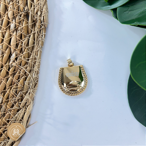 Pingente Dourado Oxóssi: proteção, sabedoria e fartura guiando seus passos com firmeza