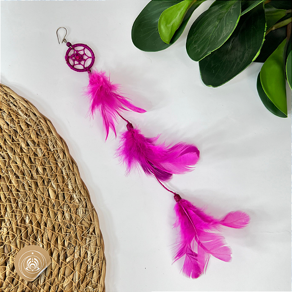 Brinco Xamânico de Pena: leveza, proteção e conexão com os espíritos da natureza.