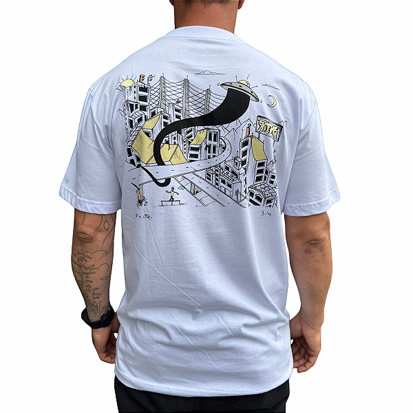 Camiseta Fire Alien Street Branco