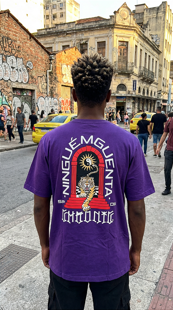 Camiseta 4519 Chronic Roxo Mazeu