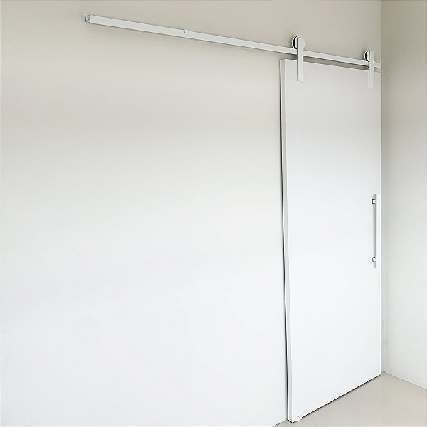 Porta Branca 100 cm + Kit de Correr Aluminum 2 m + Puxador Flat 50 cm Branco