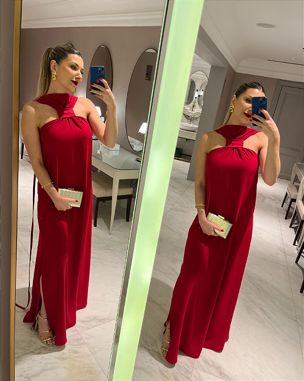vestido detalhe gola vermelho