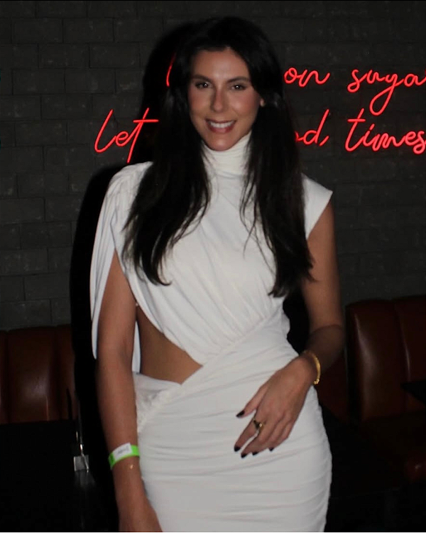 vestido midi drapeado branco