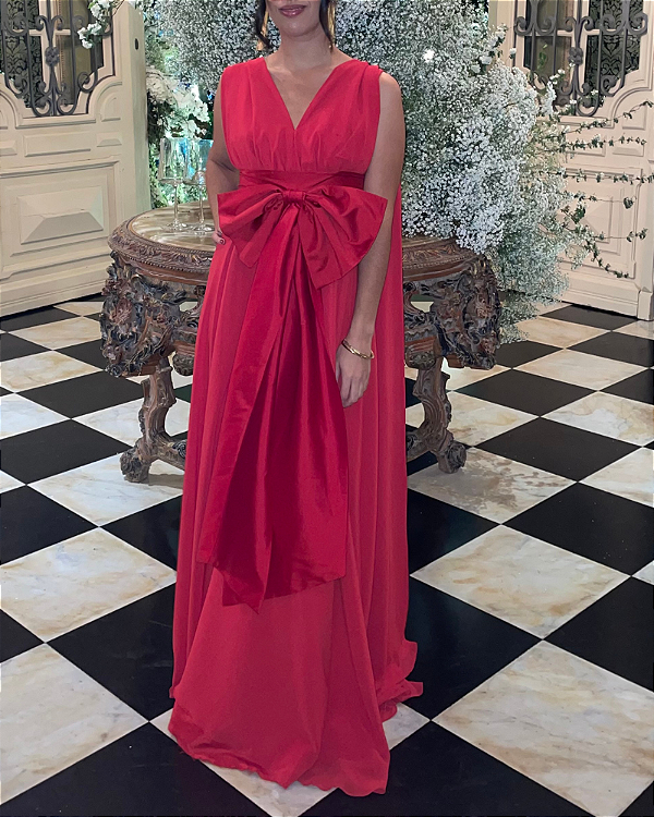 vestido capa detalhe cintura laço vermelho