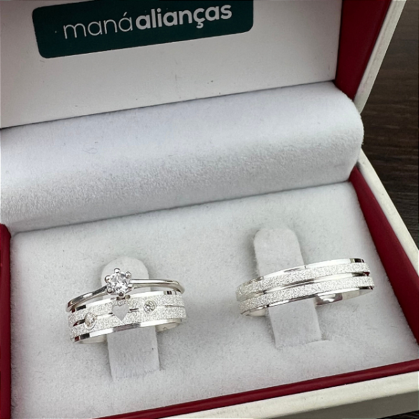 Par de aliança  Prata reta   4mm  friso  diamantado coração vazado  + pedra + solitário  cod. 273