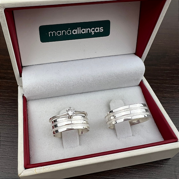 Par de aliança Prata  premium  frisos diamantados   + solitário 25FD