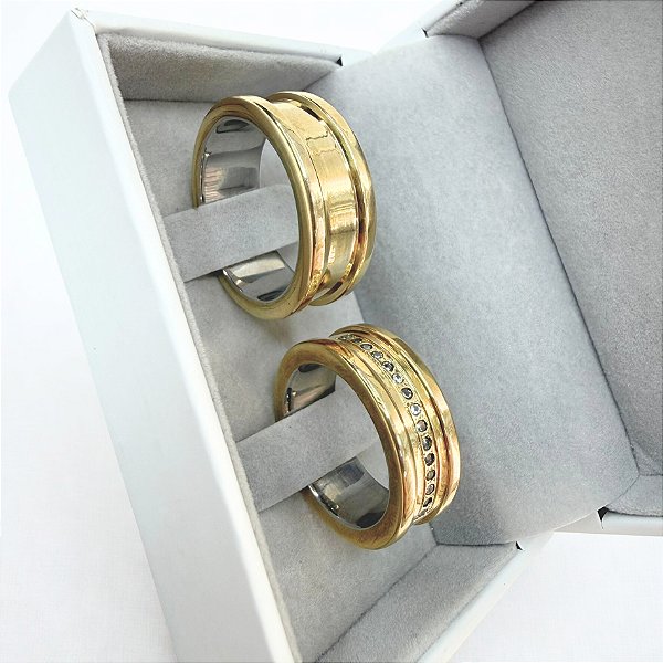 Par de Alianças Bvulgari 8mm em Moeda Antiga 15 pedras meia volta