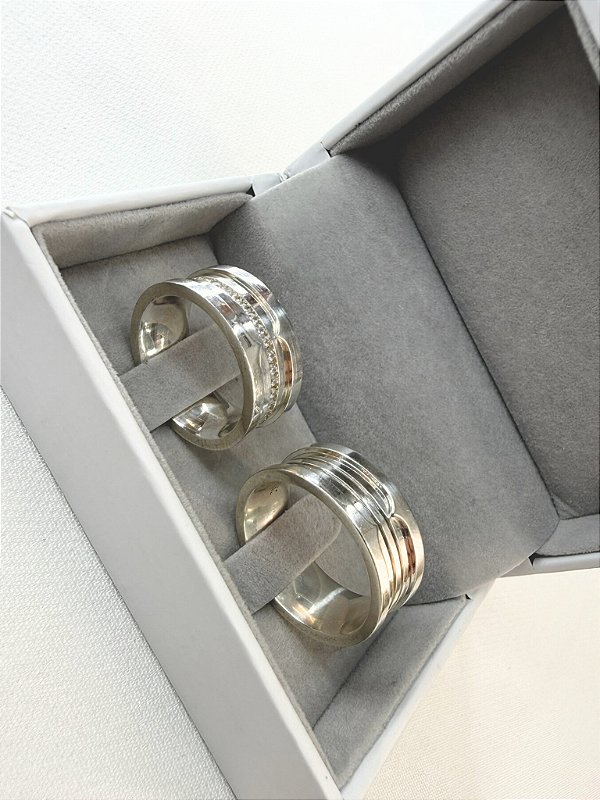 Par Aliança Estilo Bvulgari Prata 10mm Pedra Toda Volta