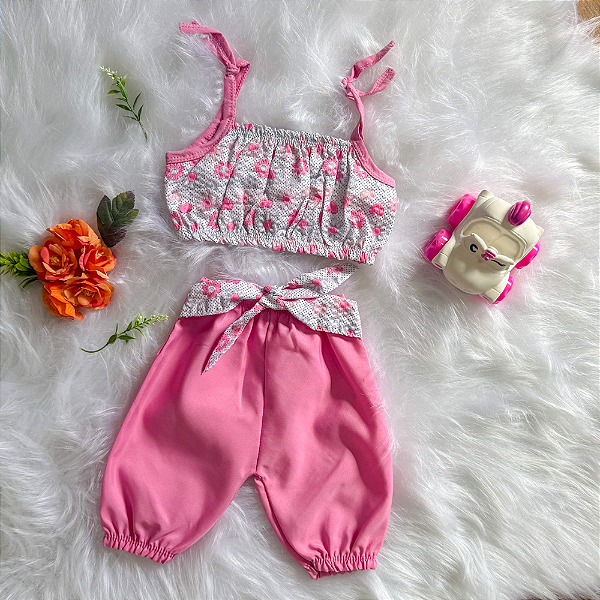 Conjunto Cropped Estampado e Calça Capri Bebê Rosa tamanho 3 a 6 meses